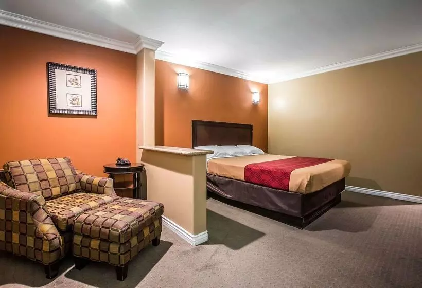 Отель Baymont By Wyndham Ontario