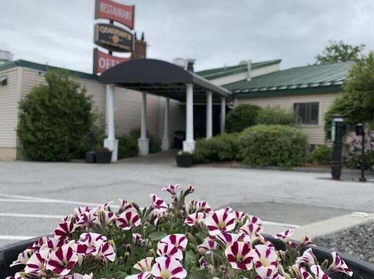 בית מלון כפרי Fireside Inn And Suites Bangor