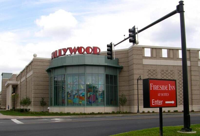 בית מלון כפרי Fireside Inn And Suites Bangor