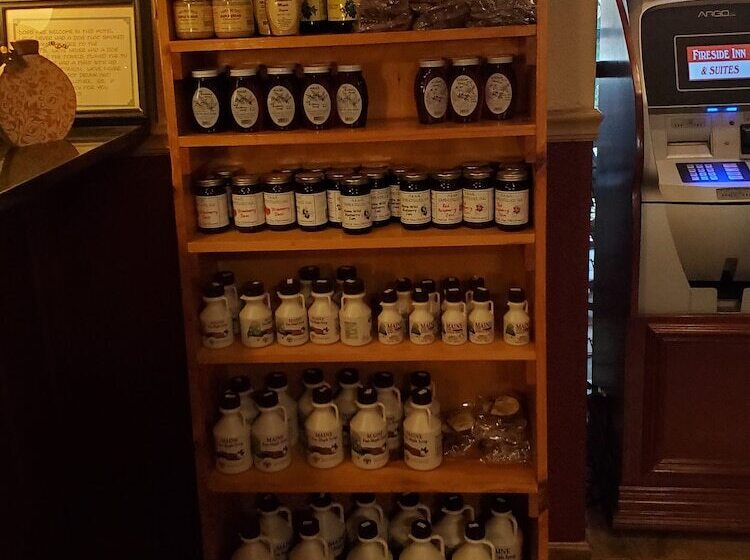 בית מלון כפרי Fireside Inn And Suites Bangor