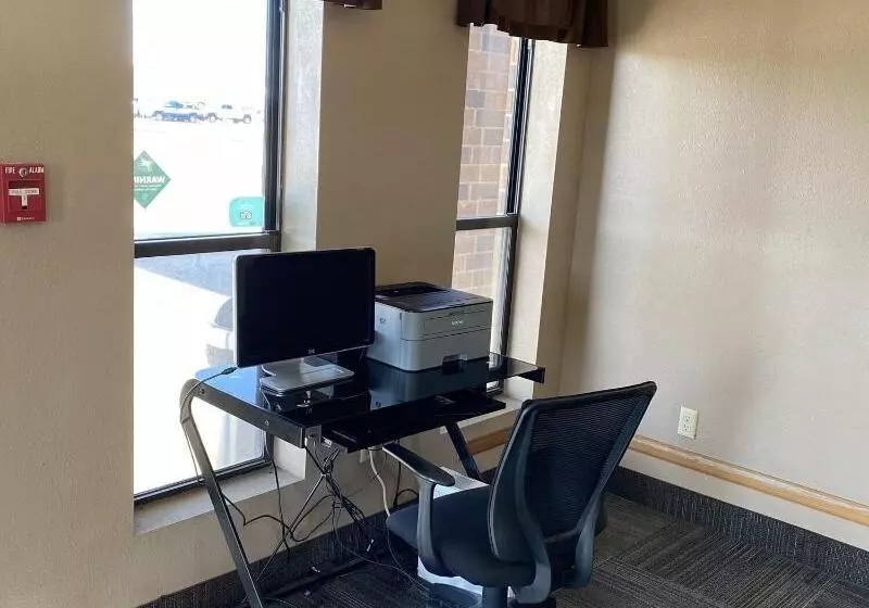 فندق Victorian Inn & Suites York