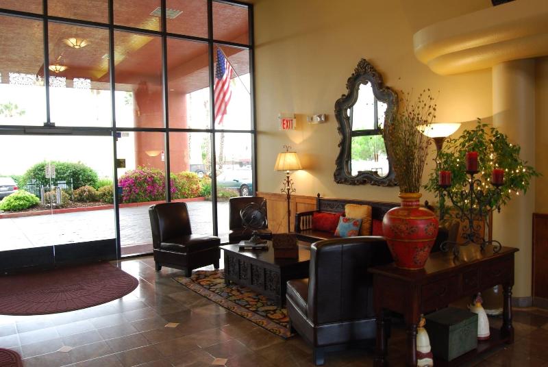 Otel Oxford Suites Redding