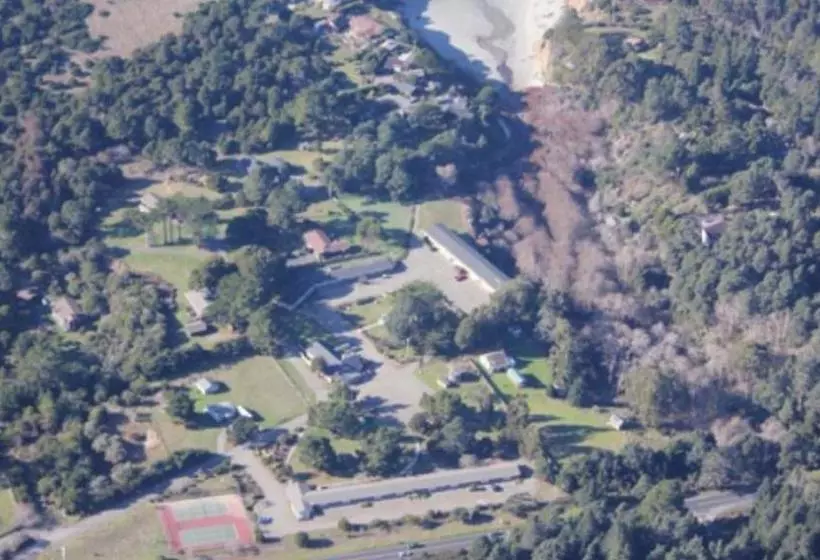 酒店 Pine Beach Inn