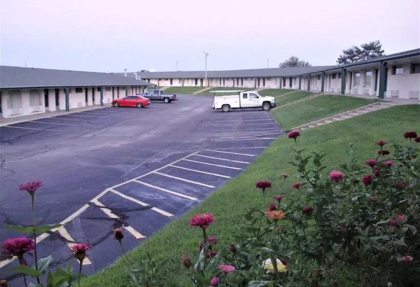 Отель Topeka Plaza Inn