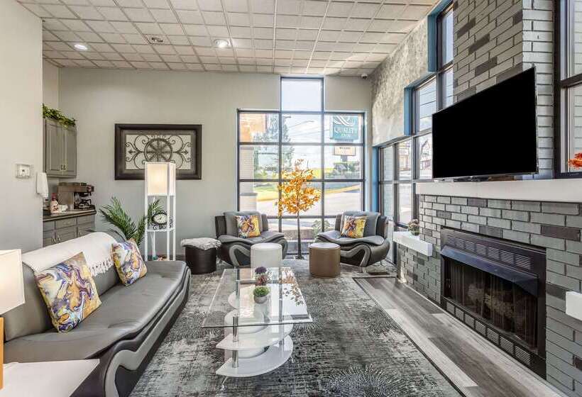 בית מלון כפרי Quality Inn Branson On The Strip