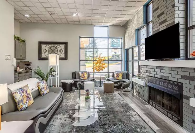 هتل Quality Inn Branson On The Strip