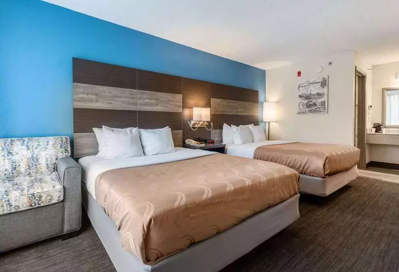 هتل Quality Inn Branson On The Strip