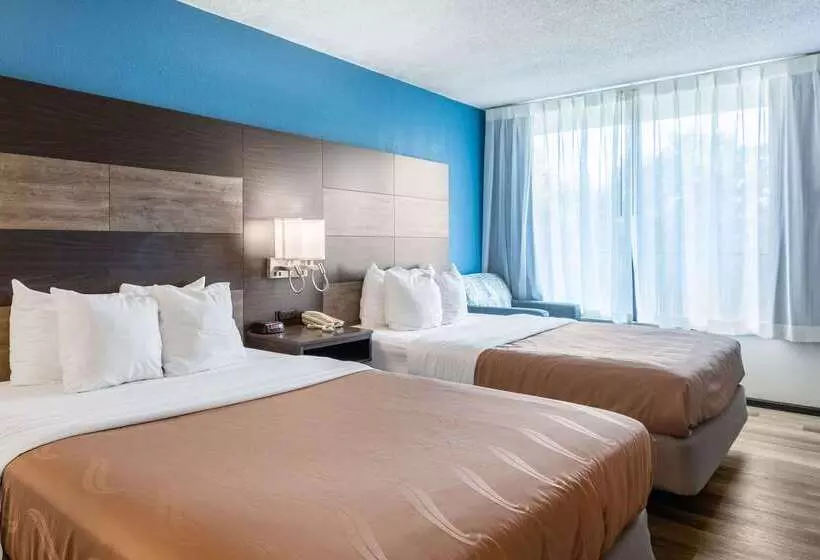 هتل Quality Inn Branson On The Strip