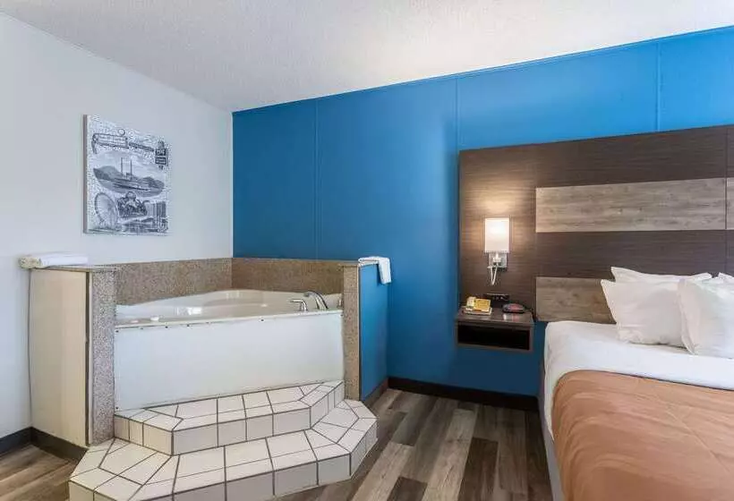 هتل Quality Inn Branson On The Strip