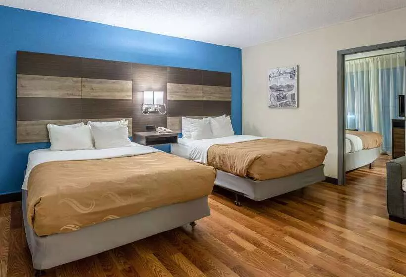 هتل Quality Inn Branson On The Strip