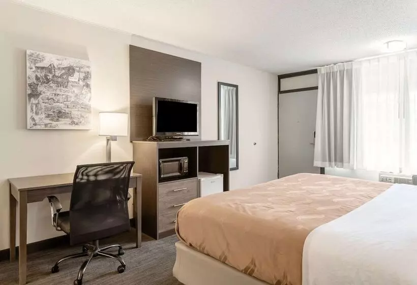 هتل Quality Inn Branson On The Strip