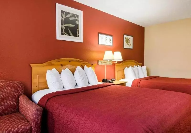 Отель Quality Inn I70 At Wanamaker