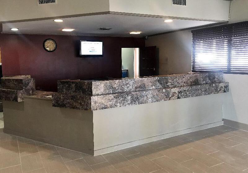 בית מלון כפרי Red Roof Inn & Suites San Angelo