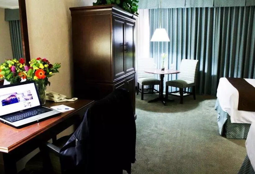 Hotelli University Square