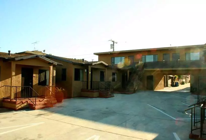 Мотель Pacific Inn & Suites