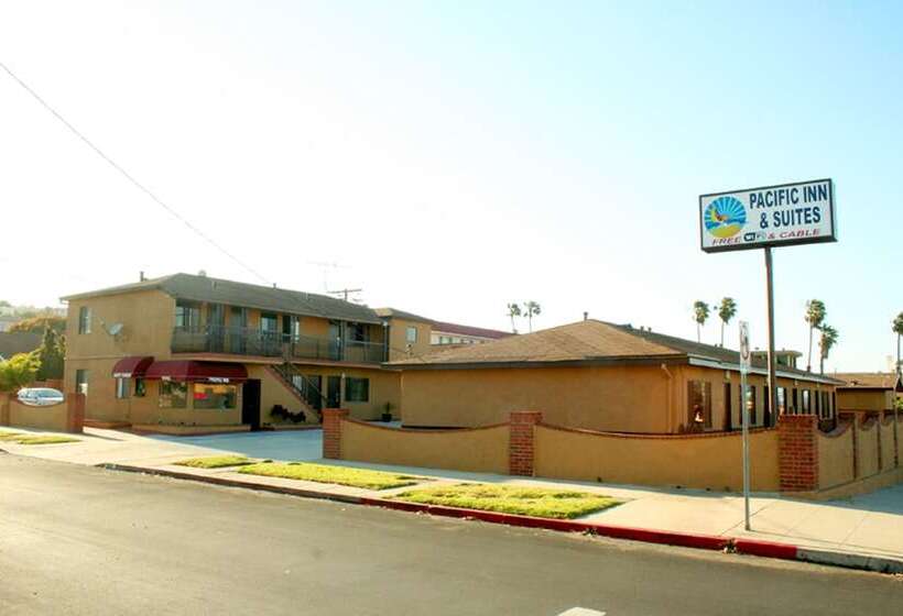 모텔 Pacific Inn & Suites