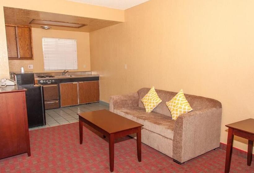 모텔 Pacific Inn & Suites