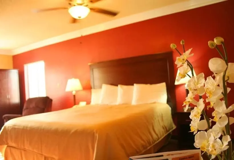 Мотель Pacific Inn & Suites