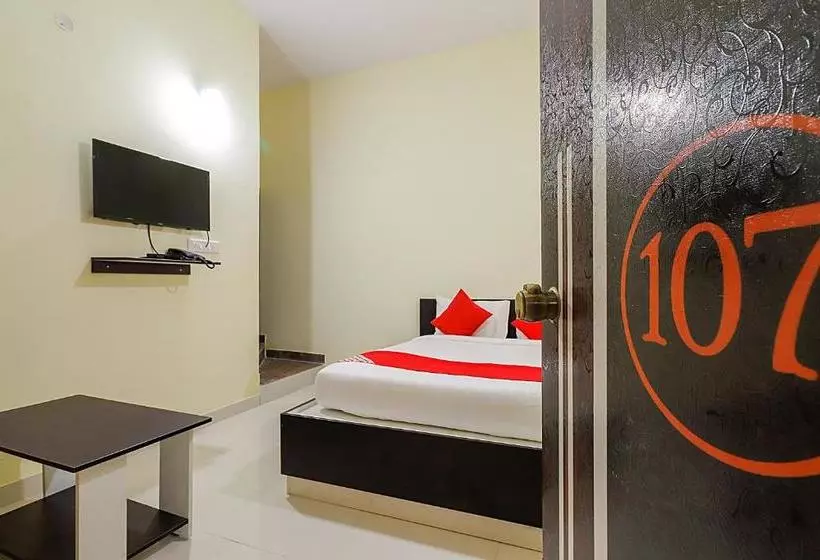 هتل Oyo 62672 Rg Grand Highway