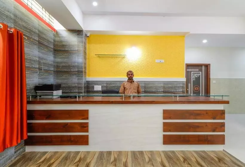 هتل Oyo 62672 Rg Grand Highway