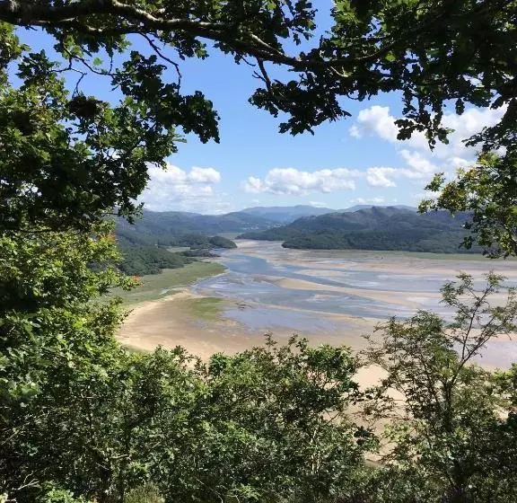 Majatalo Aber Cottage B&b