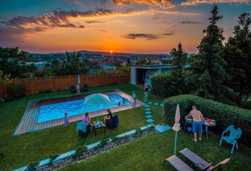 ペンション Penzion Jako Doma