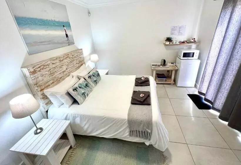 ベッドアンドブレックファースト Always Summer Guesthouse