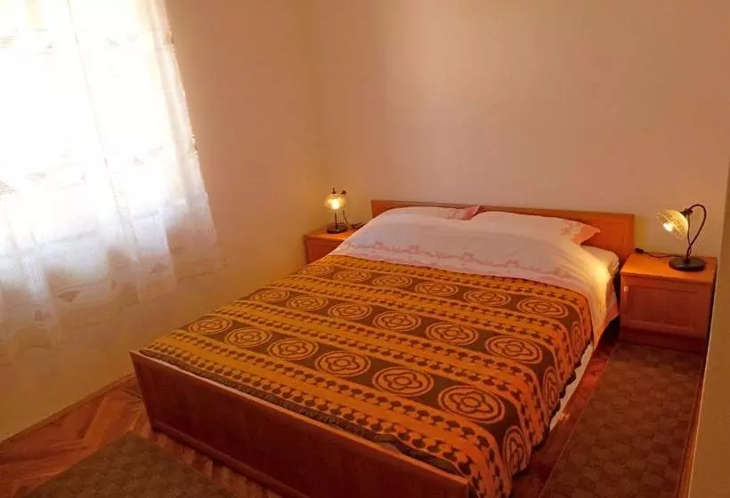 Apartments Jelka