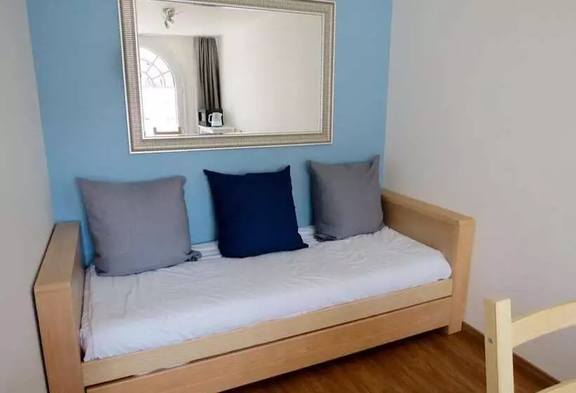 Aamiaismajoitus (B&B) La Chambre Bleue