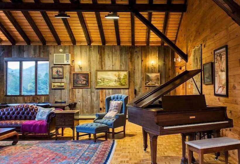 ホテル Copperhood Retreat & Spa