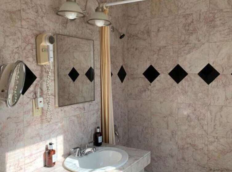 Отель Copperhood Retreat & Spa