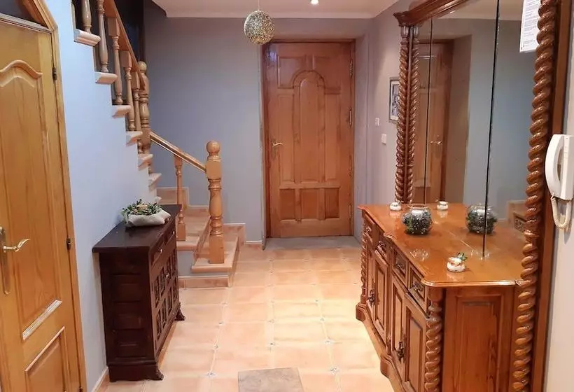 Spacious House With Mountain View In Carboeiro De Francia