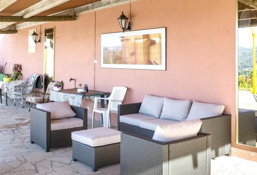 Spacious House With Mountain View In Carboeiro De Francia