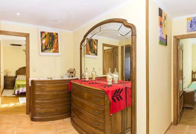 Spacious House With Mountain View In Carboeiro De Francia