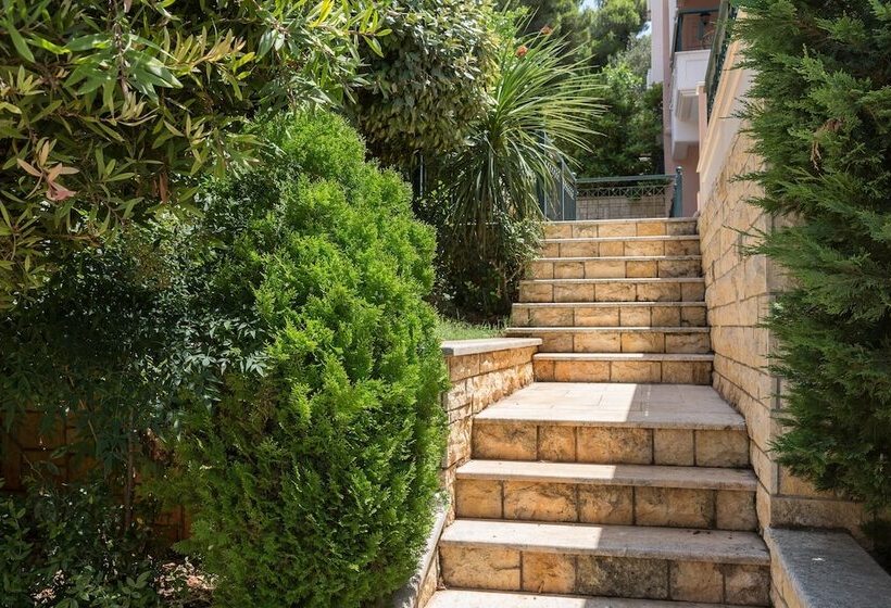 New Stylish Apartment With Sea View