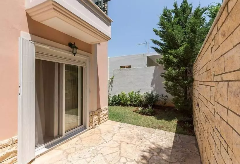 New Stylish Apartment With Sea View