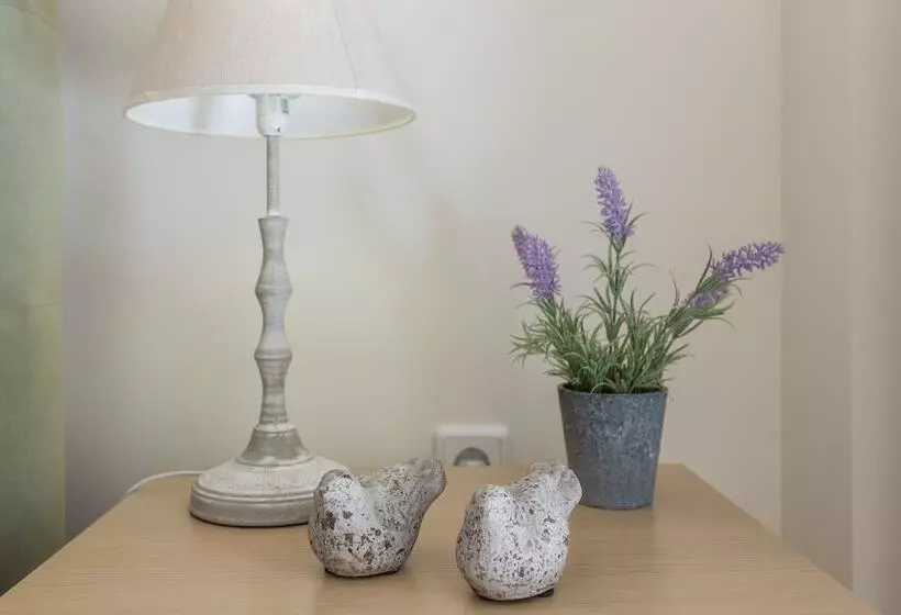 New Stylish Apartment With Sea View