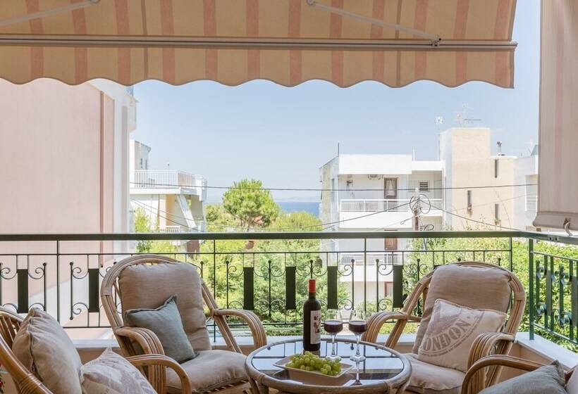 New Stylish Apartment With Sea View