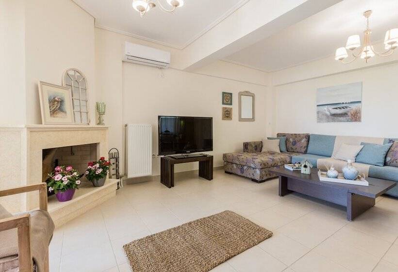 New Stylish Apartment With Sea View