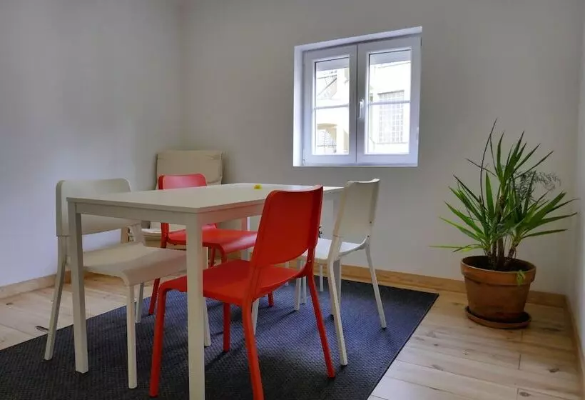 Majatalo Tt Anjos Lisbon Rooms