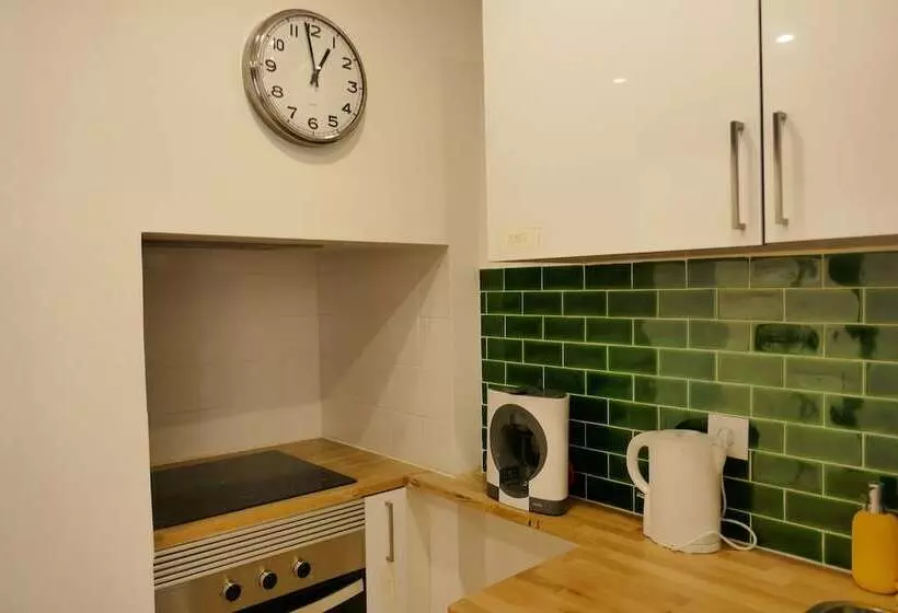 Majatalo Tt Anjos Lisbon Rooms