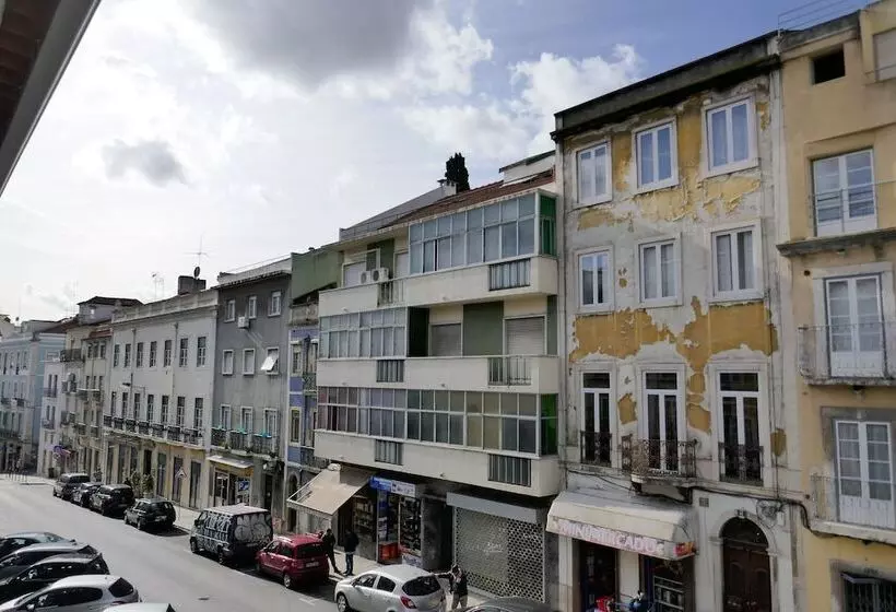 Majatalo Tt Anjos Lisbon Rooms