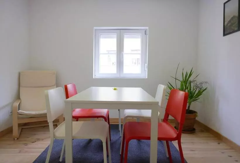 Majatalo Tt Anjos Lisbon Rooms