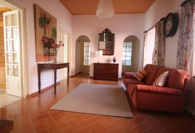 Rent&dream Villa Malaga Manila