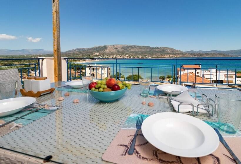 Seaview Flat Steps To The Beach