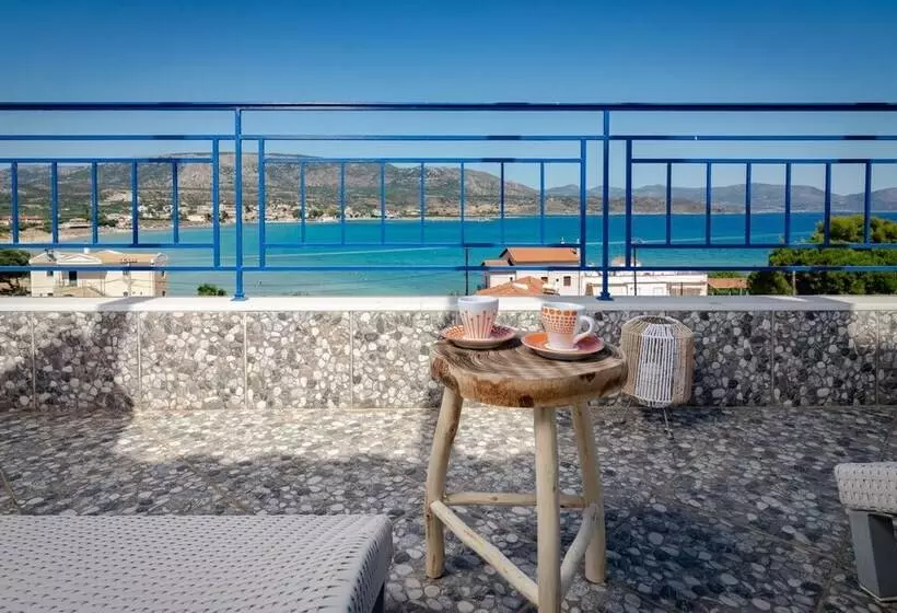 Seaview Flat Steps To The Beach