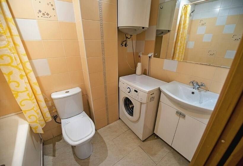 Apartment On Verhneportovaya 2a