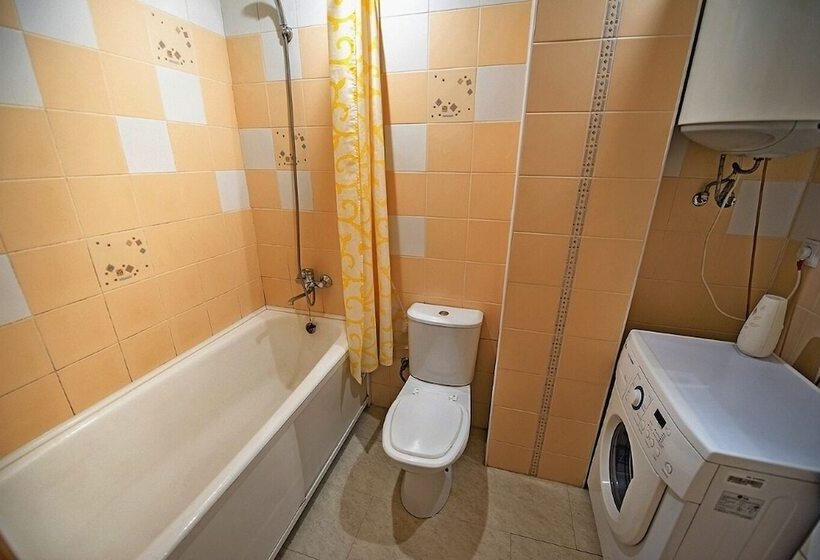 Apartment On Verhneportovaya 2a