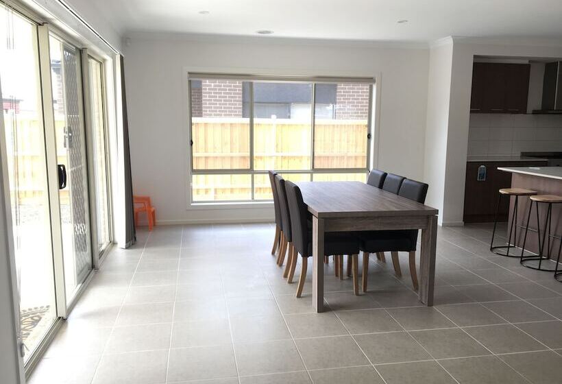 Apple House Point Cook