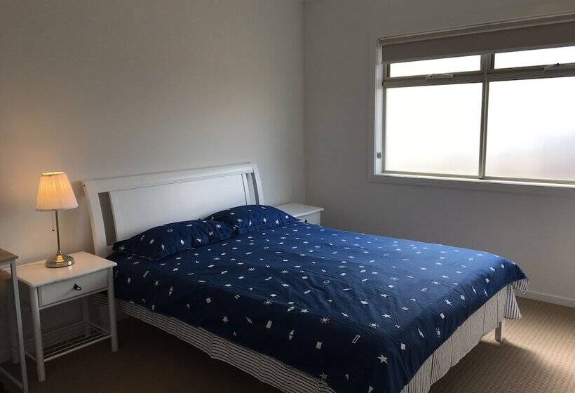 Apple House Point Cook